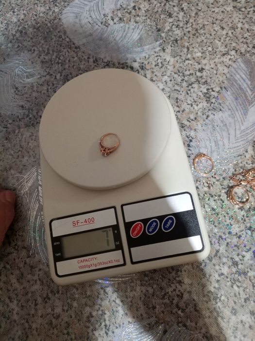 Продам золотые изделия
