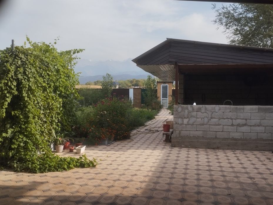 Продам дом в поселке Долан