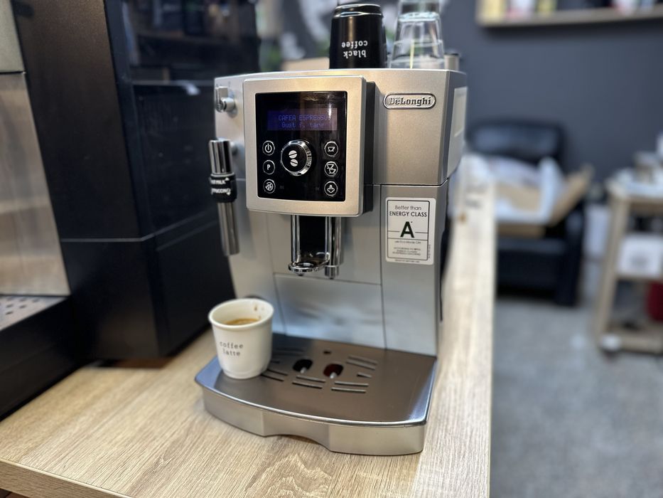 Espresor cafea si cadou pahare capucino