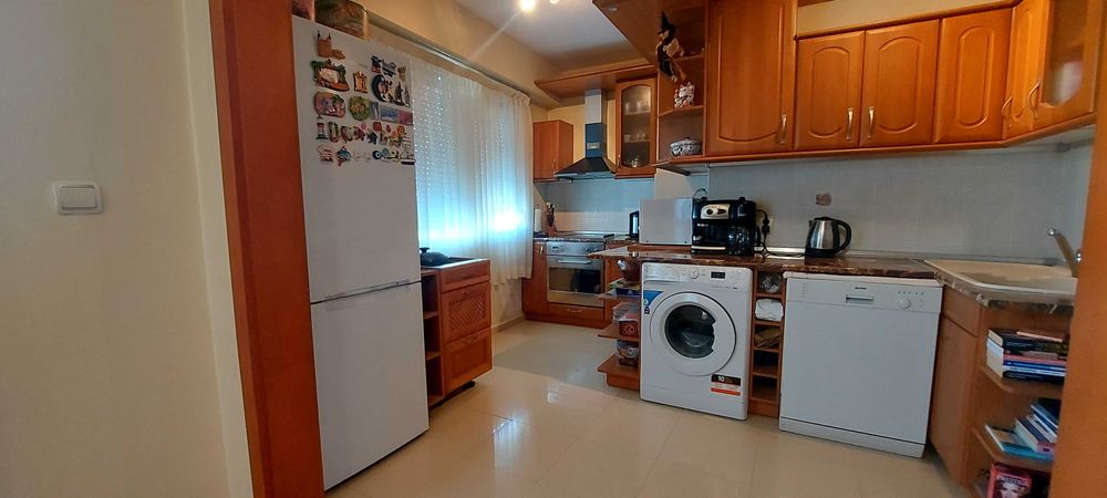 Продава се Четиристаен апартамент в Хасково, Любен Каравелов - 100 кв.м за 1275 €/кв.м - Снимка #6