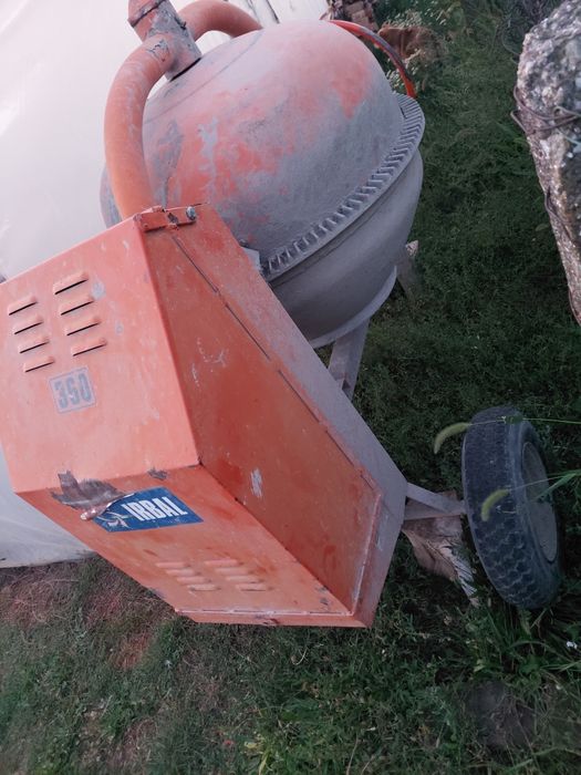 Betoniera 360 l impecabila