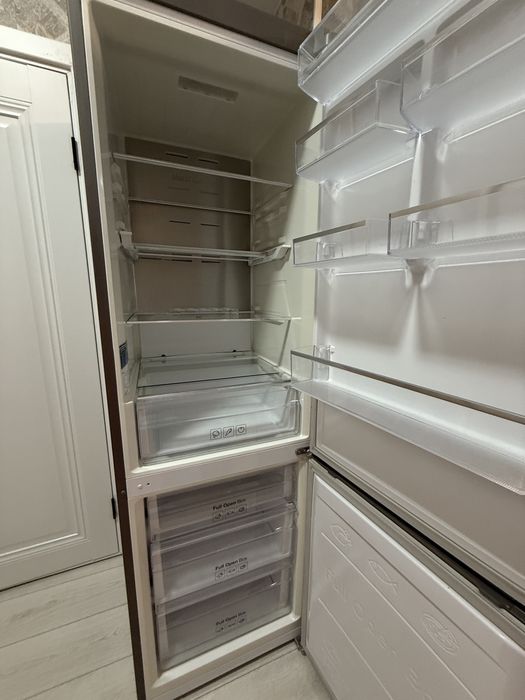 Продам холодильник