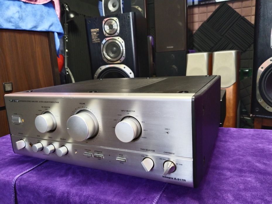 ONKYO Integra A-917R
