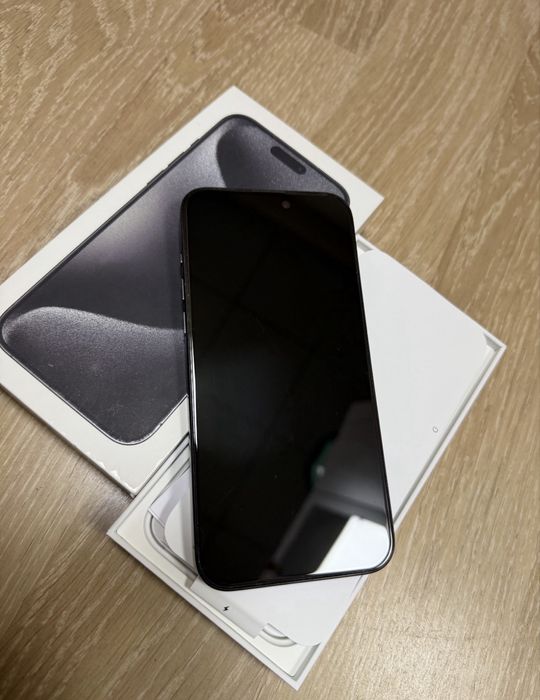 Iphone 15 pro max 84% 256gb