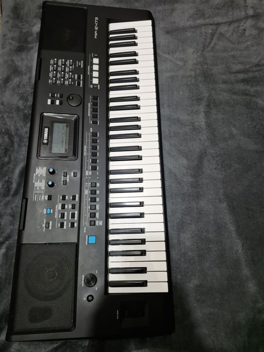 Orga yamaha psr e473