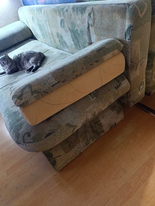 Продаю Диван в хорошем состоянии