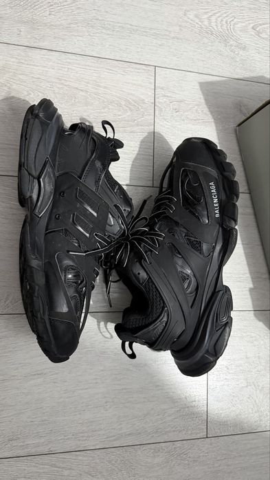Balenciaga track black 43