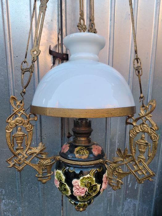 Lampă din maiolică