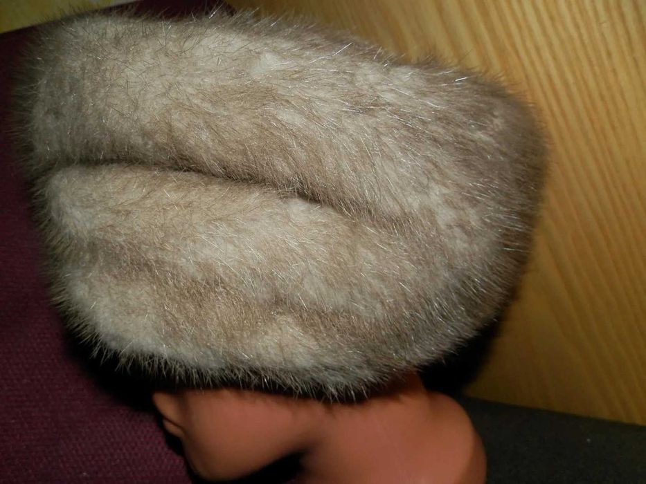 Женская меховая шапка норка