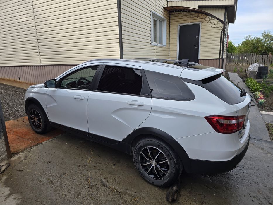 Продам lada vesta sw cross