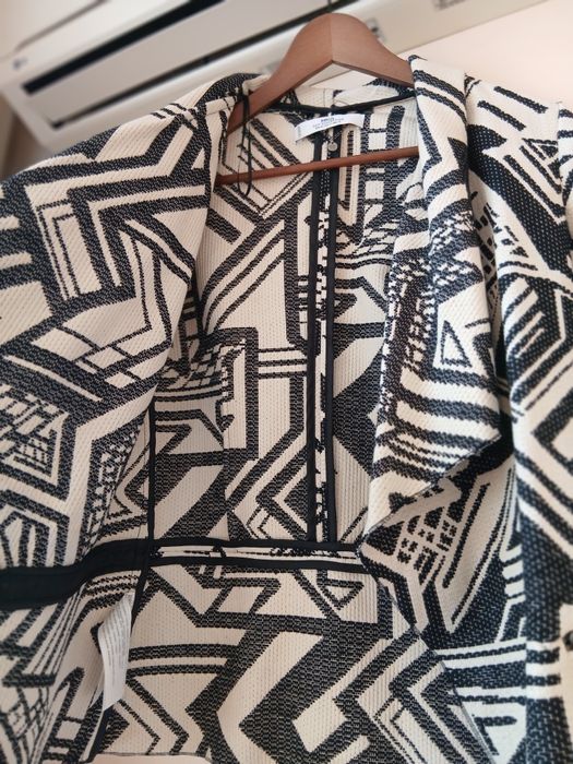 Jacheta grafica Mango