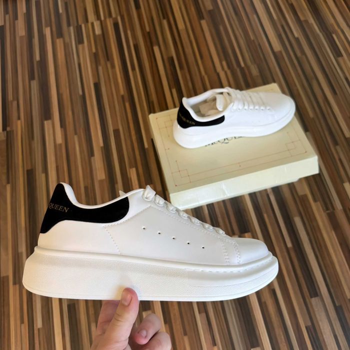 Adidasi Alexander McQueen Black/White Velvet