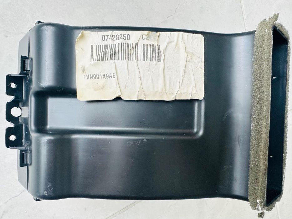 Задна вентилационна решетка/въздуховод за Jeep Grand Cherokee WK2