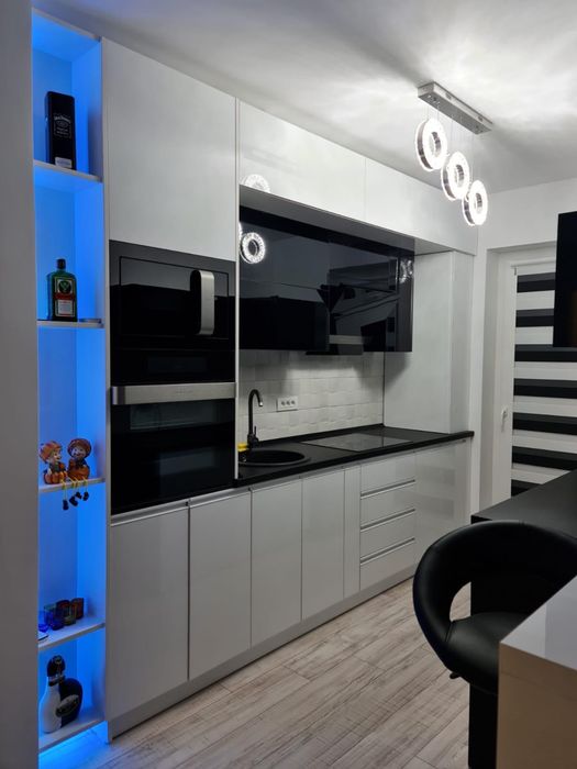 Apartament 3 camere de inchiriat Adora Park