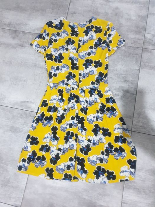 Rochie noua river island 36 s galbena flori skater clos