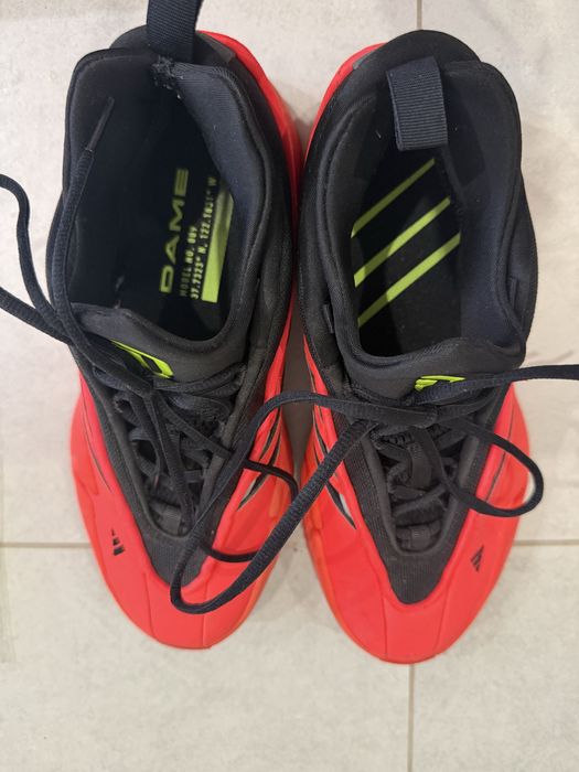 Продам мужские кроссовки