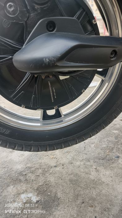 Електро скутор сотилади