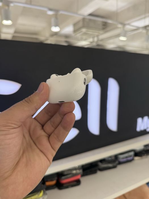 Airpods pro 2 …..