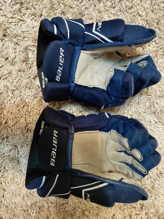 Карги для хоккея продам темно синие (BAUER V5)