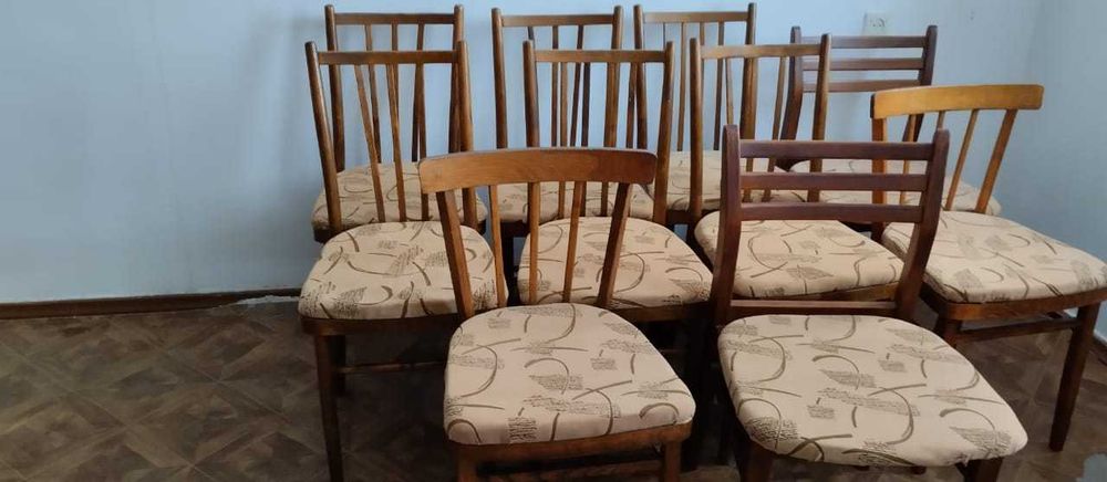 Стулья разные. Деревянные. Венские