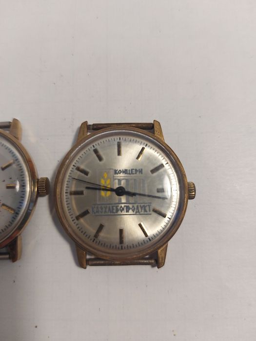 Наручные часы механика.