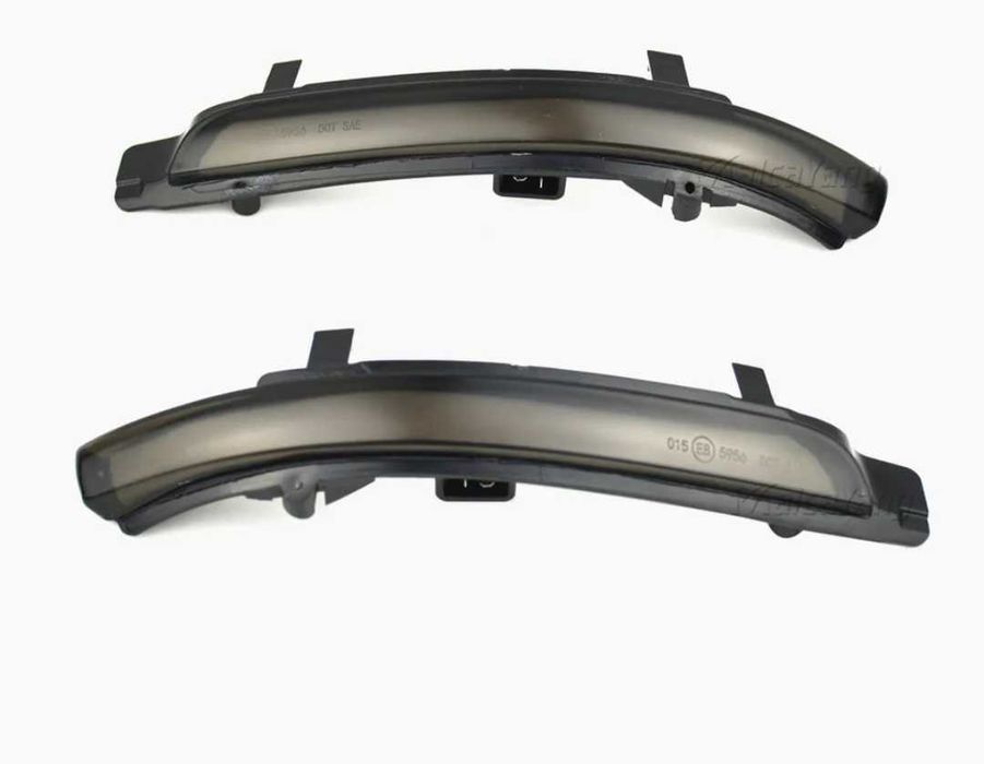 Динамичнибягащи мигачи за огледалата за Шкода Skoda Octavia Superb