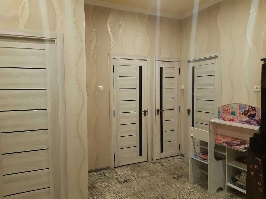 Novostroyka 2 xonali kv ijaraga beriladi. 300