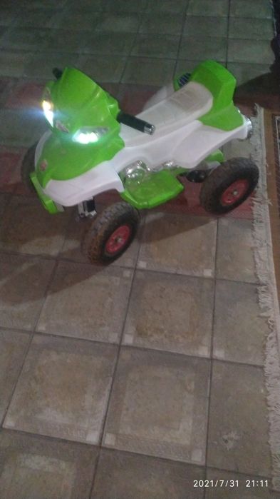 Продается детский мотоцикл на аккумуляторе