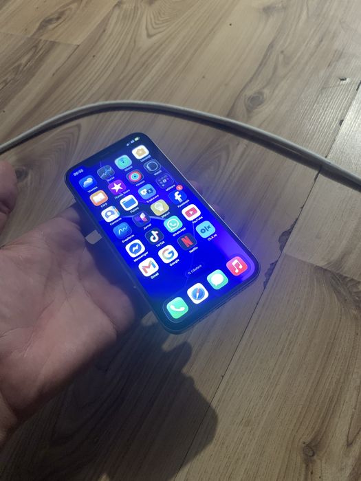 vand iPhone 12 pro impecabil