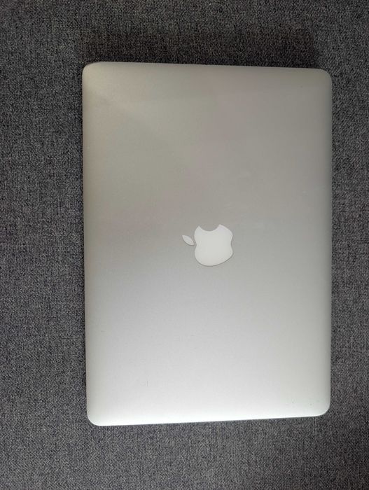 MacBook 13'' Air 2015, i5, 8GB RAM, 128 GB SSD