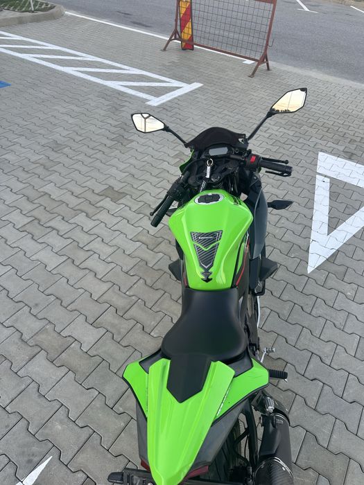 Kawasaki ninja 125 2022