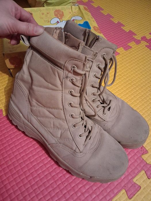 Продам берцы 43 размера