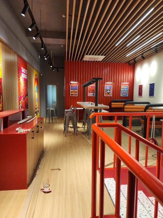 Аренда нежилое под кафе мирабад Госпиталный 242м2 паркинг