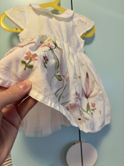 Rochita Next cu broderie 6-9 luni