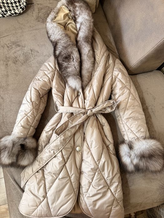 Зимно палто с естествен косъм от лисица