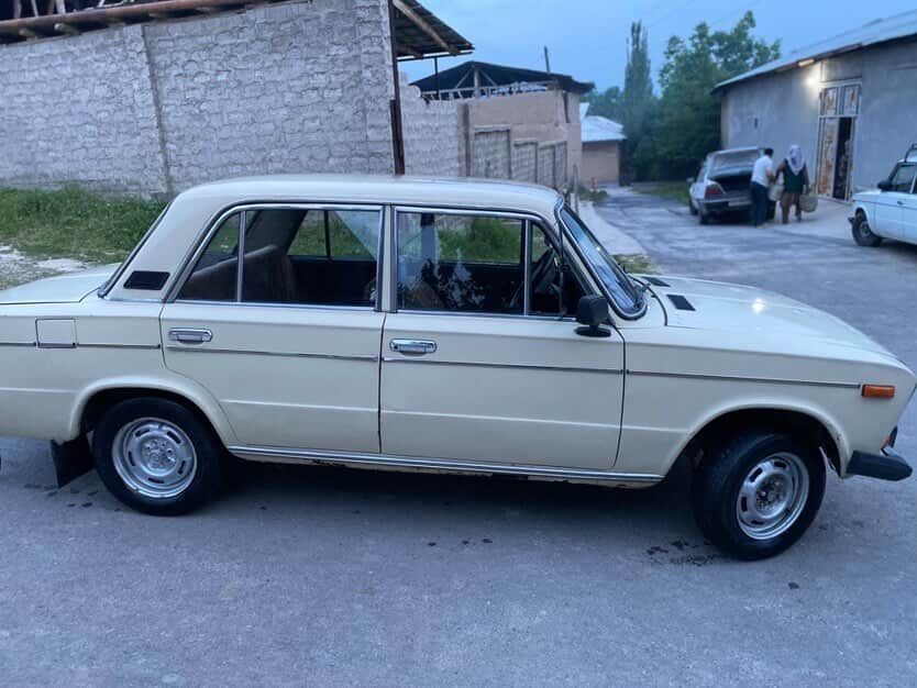 Vaz 2106 sotiladi