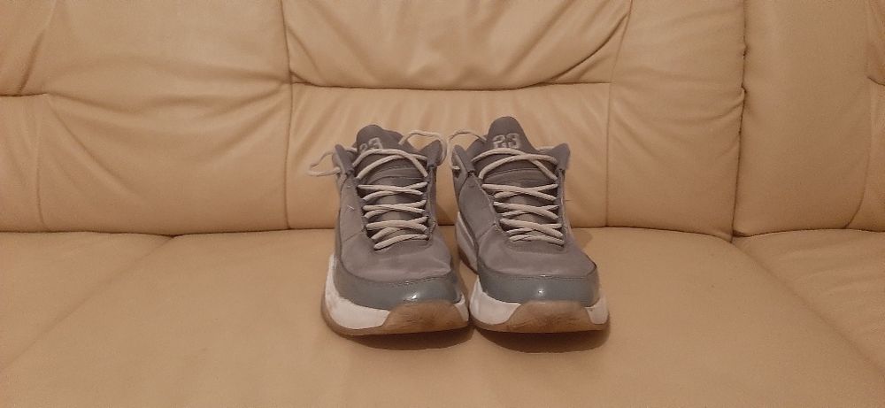 Jordan max aura 3