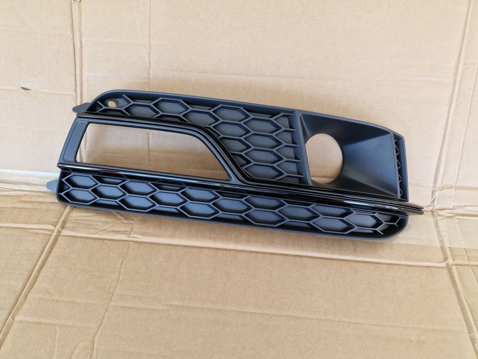 Grila proiector distronic dreapta Audi A5 S-line 2011-2016