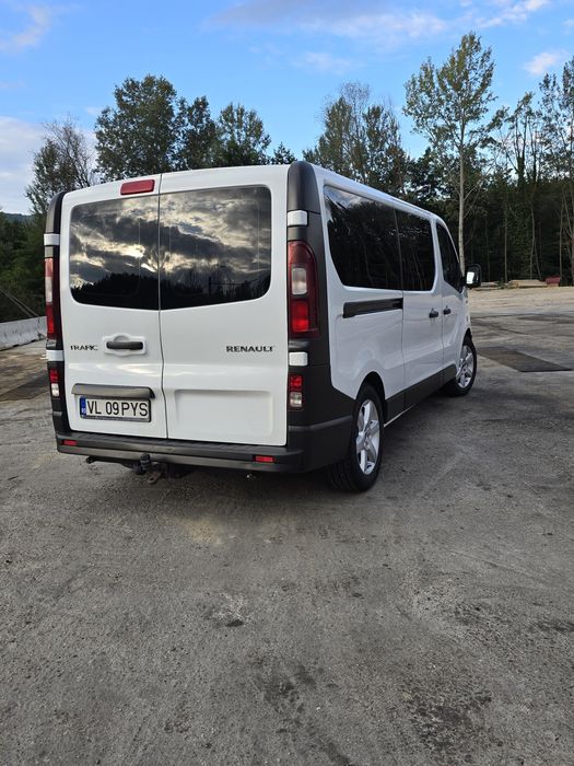 Vând Renault trafic 2018 8+1