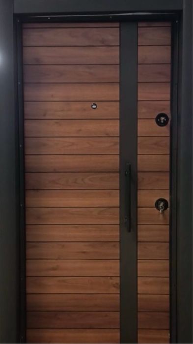 Входна врата с метална каса-Velina