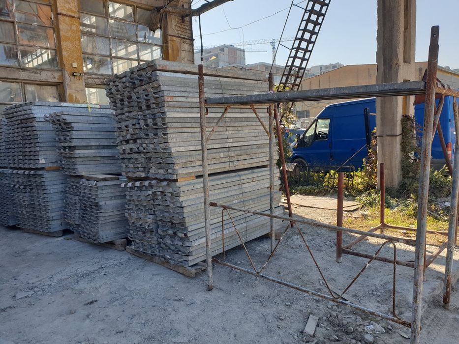 Продажба на пътеки за италянско скеле