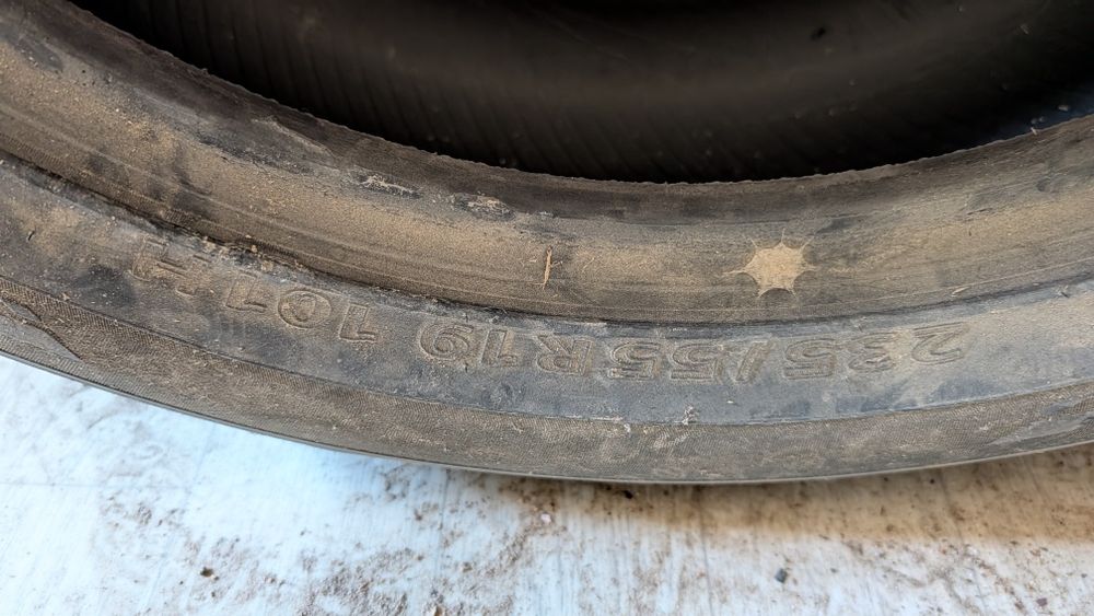 Шины 235/55 R19 2шт