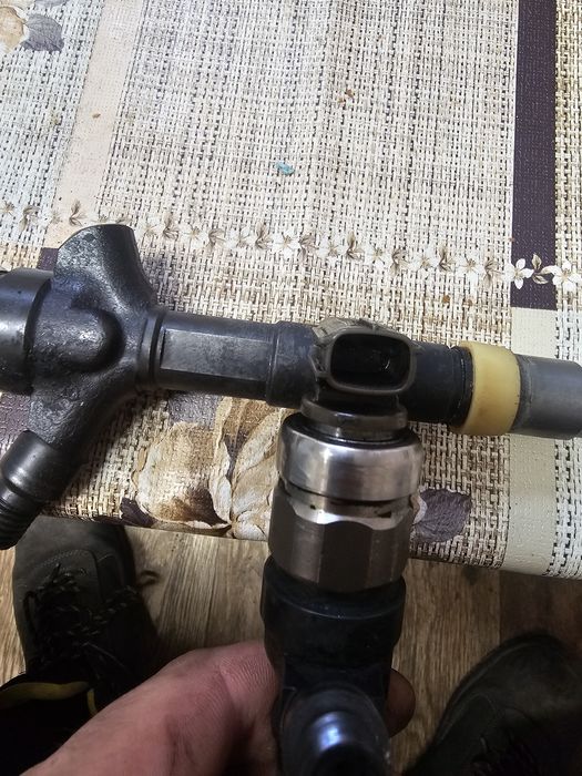 Дюзи за toyota Avensis