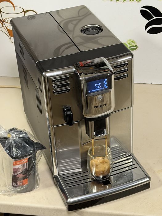 Кафемашина кафе автомат Philips Incanto Latte go с гаранция
