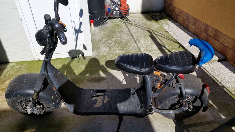 Vând scuter electric