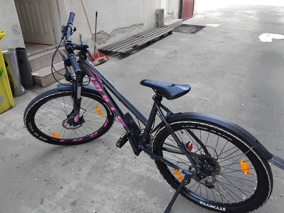 Vând bicicleta Bulls din aluminiu pentru damă