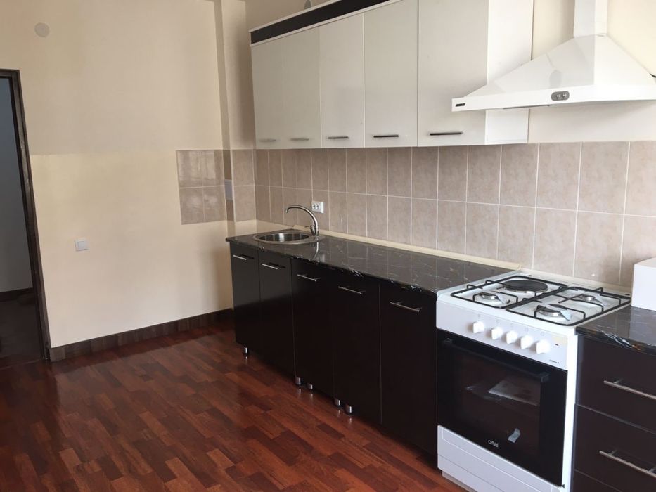 3 хонали квартира сотилади