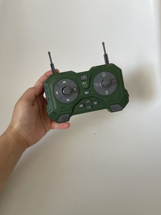 Танк на пульте управления