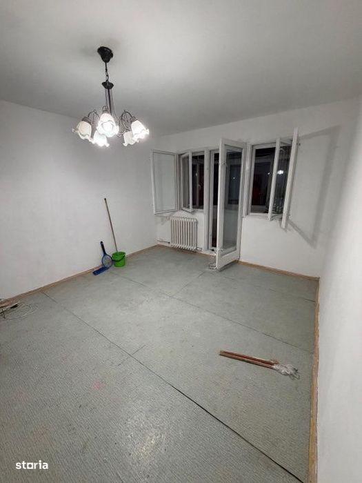 Apartament 2 camere, 43 mp , zona Craiovita Noua