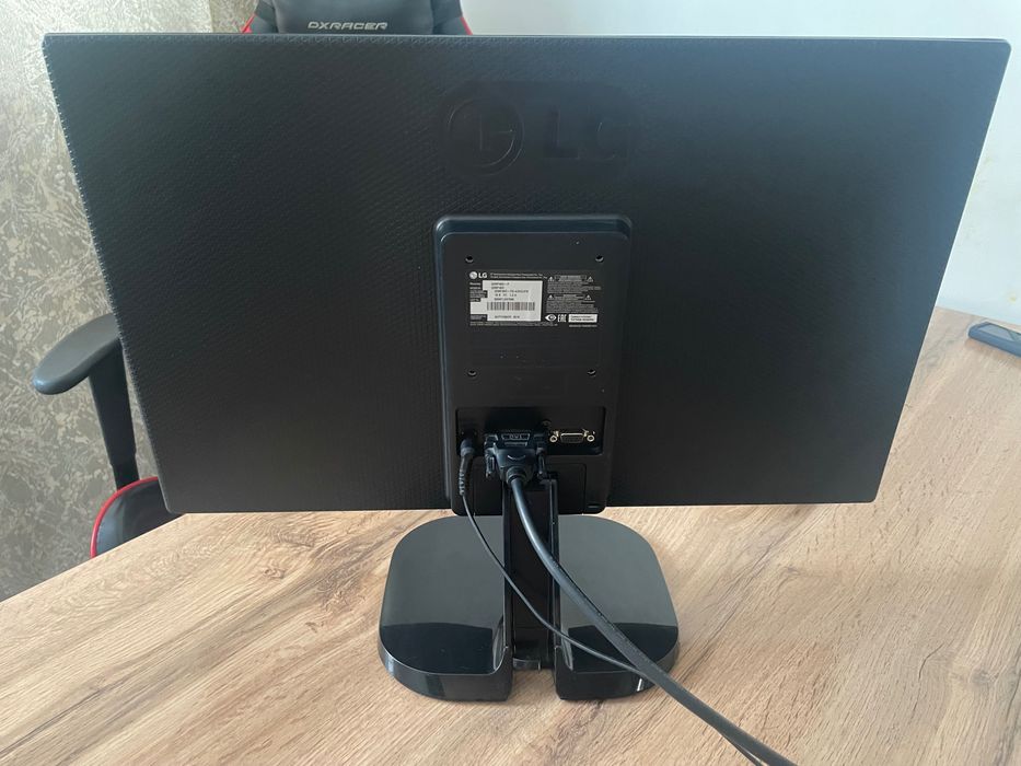 Монитор LG 21.5" 22MP48D-P срочно торг